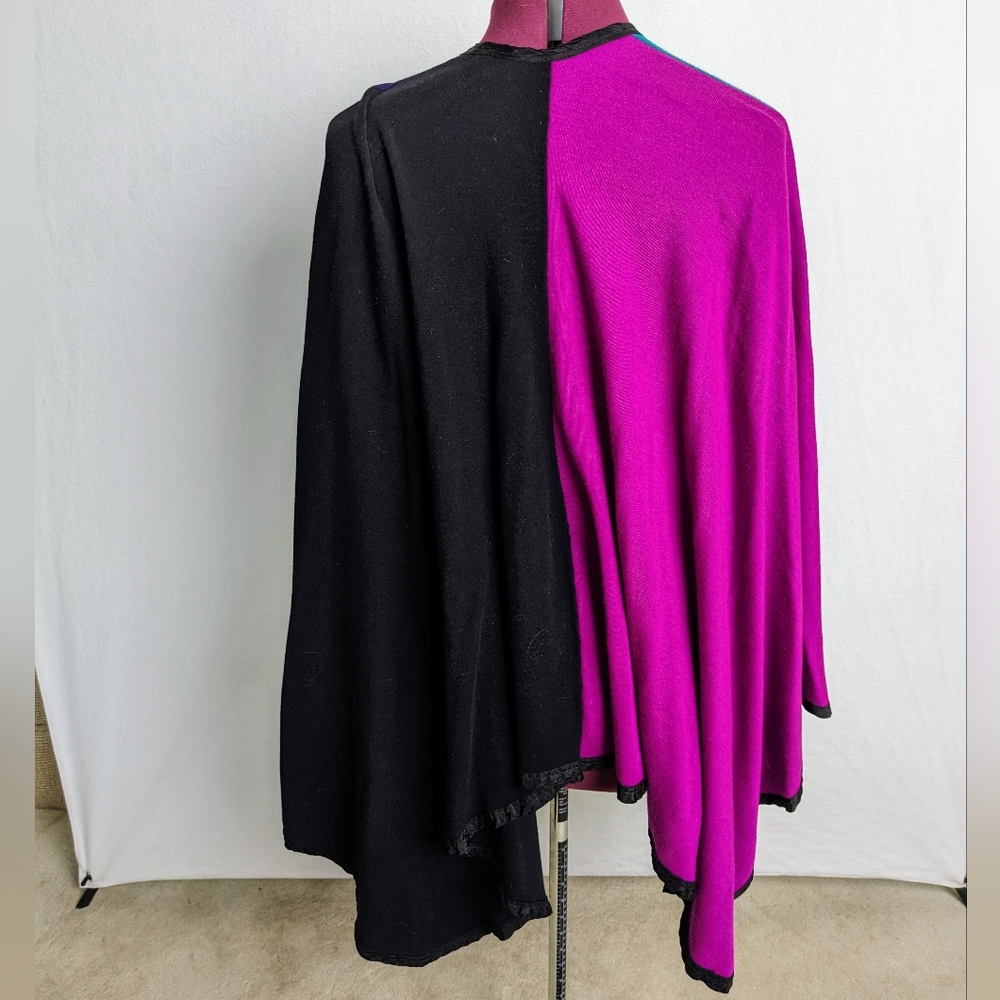 Multi-colored Cape - Picture 2 of 2